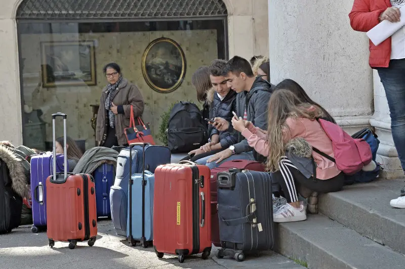 La partenza degli studenti bresciani