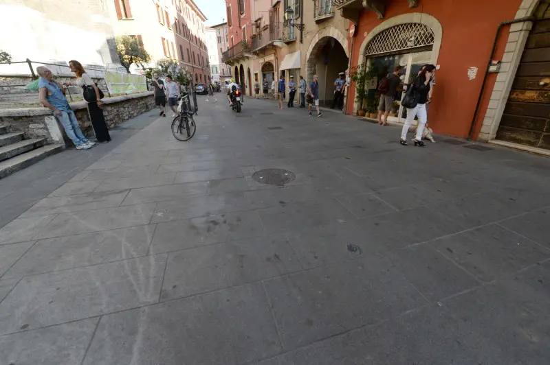 Contrada del Carmine, teatro della violenta rissa con machete