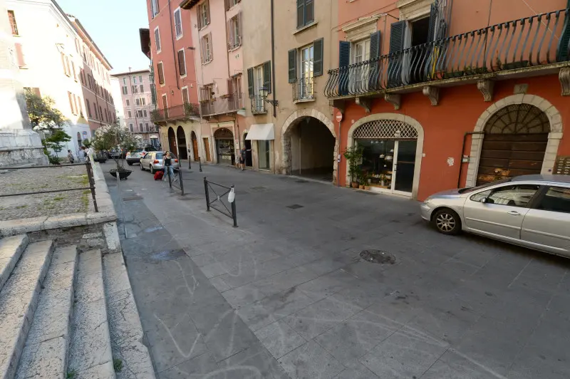 Contrada del Carmine, teatro della violenta rissa con machete