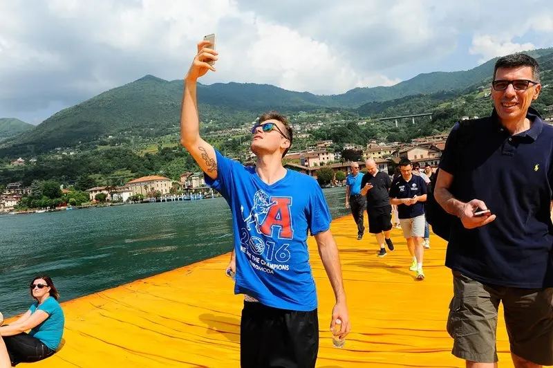 Selfie su The Floating Piers