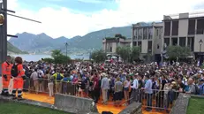 Code all'ingresso di The Floating Piers