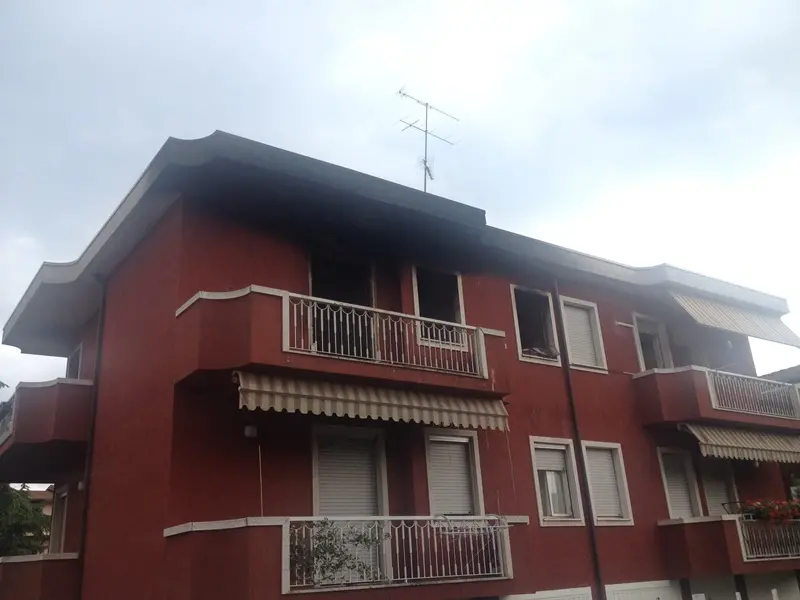 Incendio a Sirmione