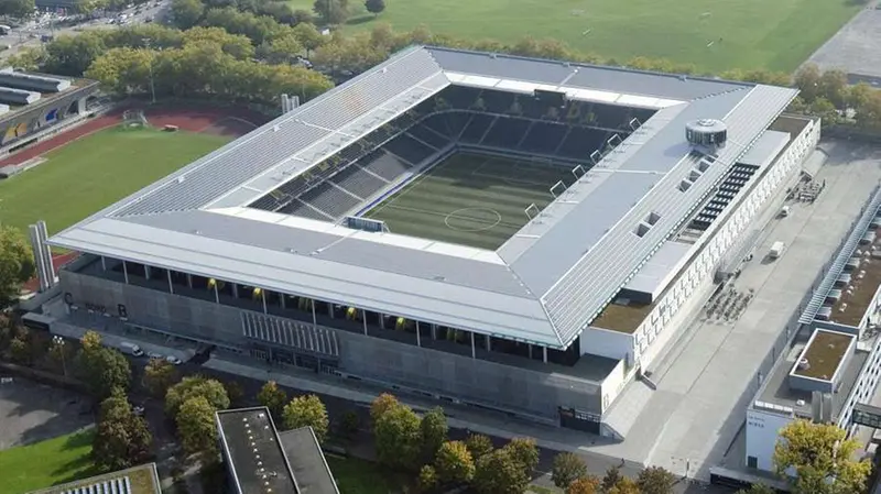 Lo Stade de Suisse di Berna