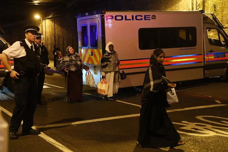 Londra, van sui fedeli all'uscita dalla moschea di Finnsbury Park