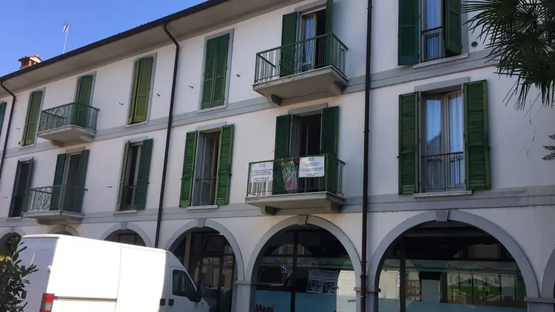Milzano, drammatica caduta per una 37enne