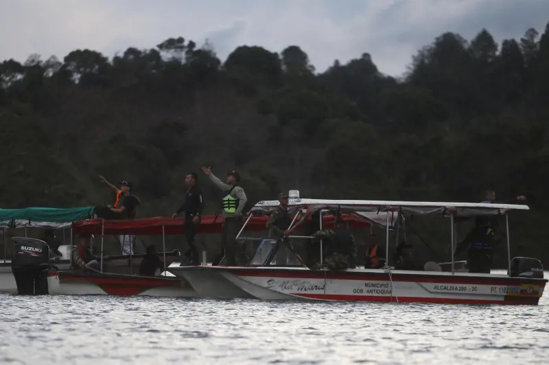 Colombia, barca affonda con 150 persone a bordo