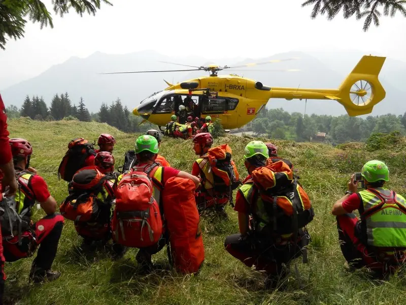 Soccorso alpini esercitazione caregno