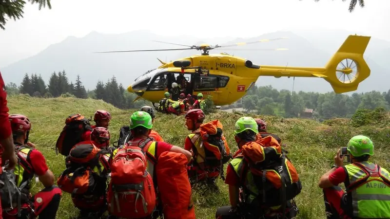 Soccorso alpini esercitazione caregno