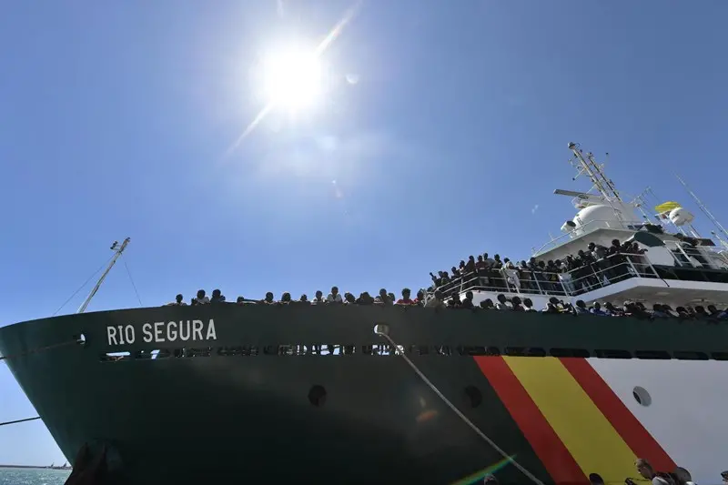 I migranti a bordo della Rio Segura
