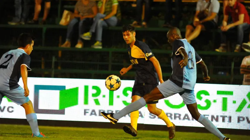 Le immagini del torneo notturno di Polpenazze/2