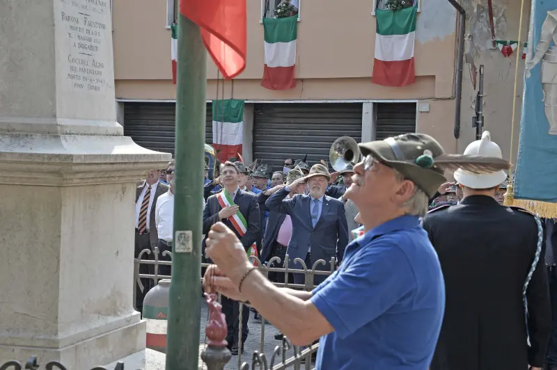 La sfilata degli alpini a Caionvico