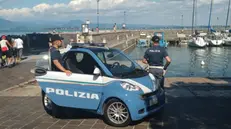Poliziotti sul lungolago di Desenzano © www.giornaledibrescia.it
