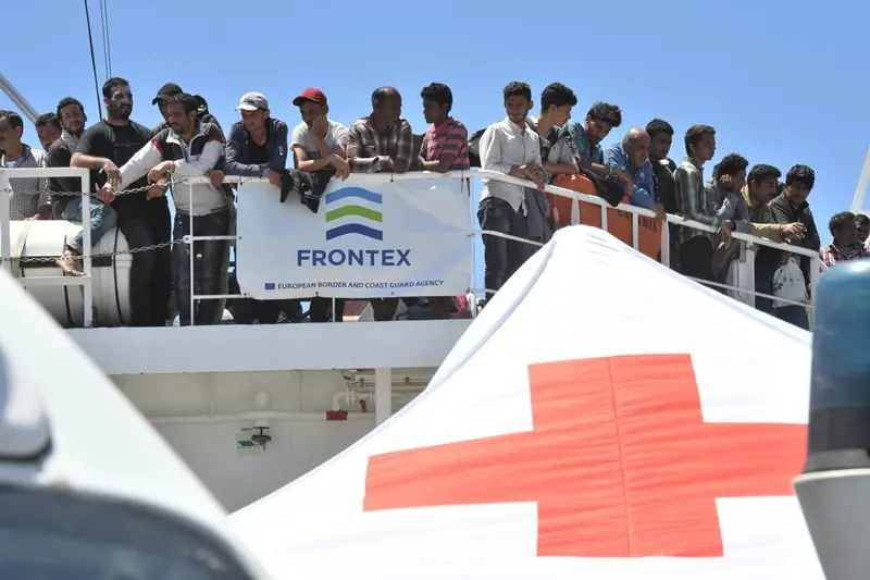 I migranti a bordo della Rio Segura