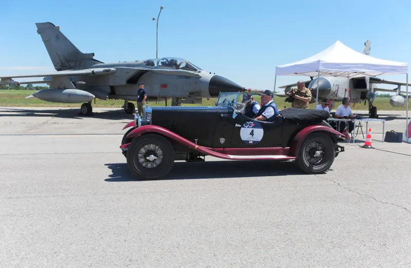 La Mille Miglia all'aerobase di Ghedi