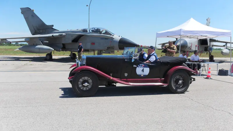 La Mille Miglia all'aerobase di Ghedi