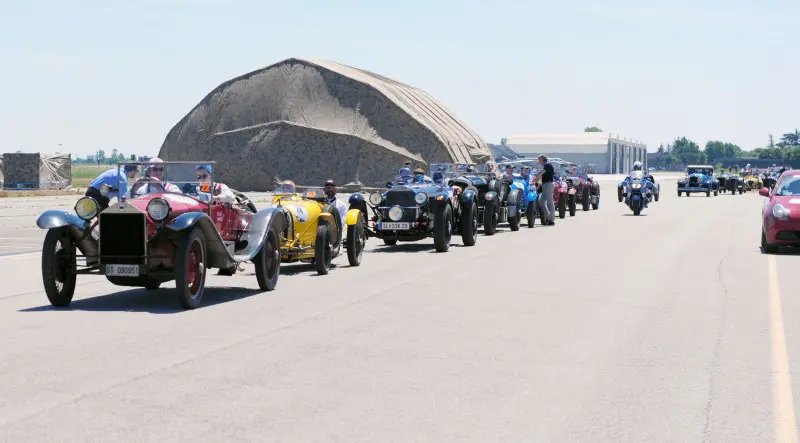 La Mille Miglia all'aerobase di Ghedi