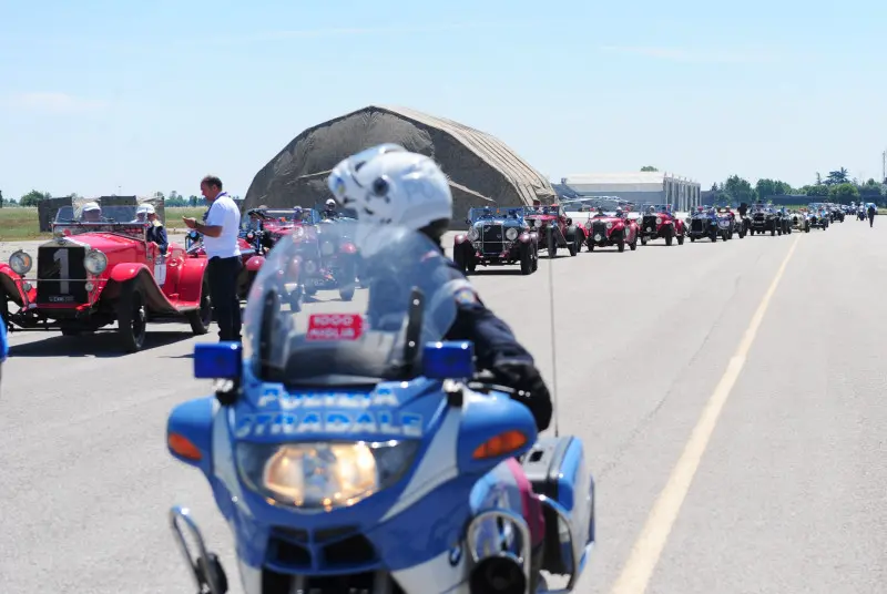 La Mille Miglia all'aerobase di Ghedi