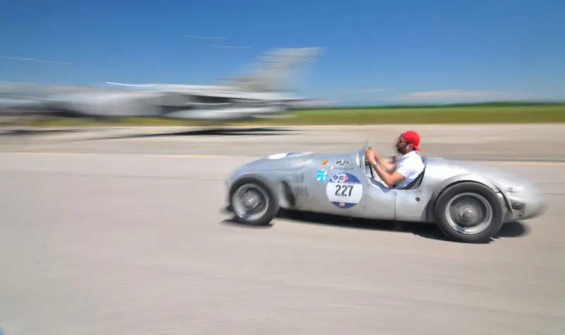 La Mille Miglia all'aerobase di Ghedi