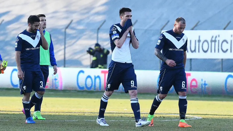 Carpi-Brescia 2-1 con contestazione