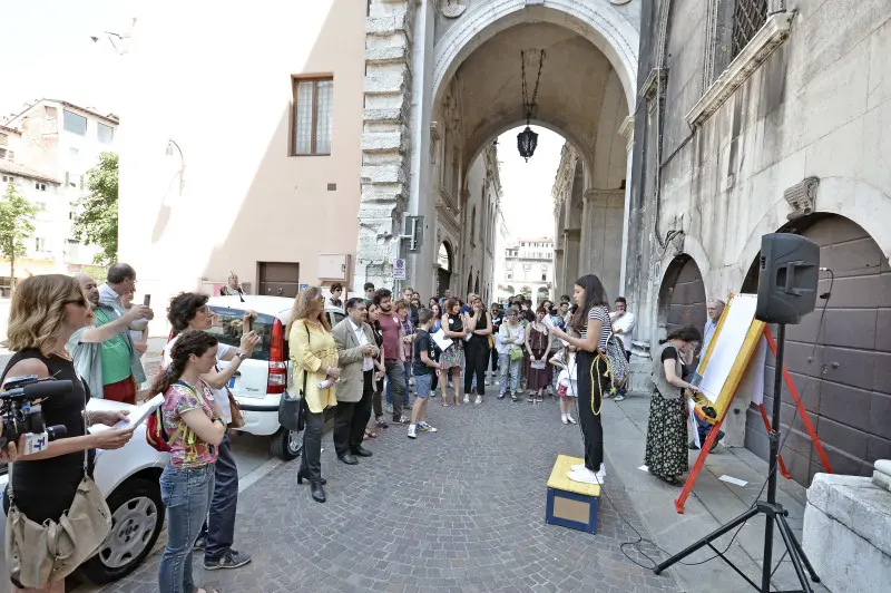 Strage di piazza Loggia, il ricordo si legge