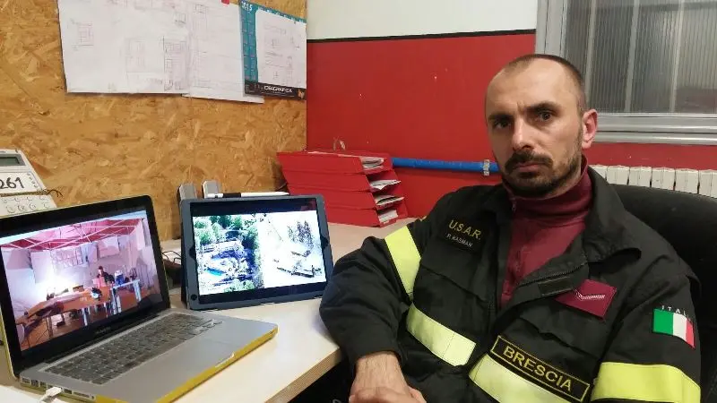 Il responsabile operativo dell'Usar Lombardia, vigile del fuoco Peter Rasman - © www.giornaledibrescia.it