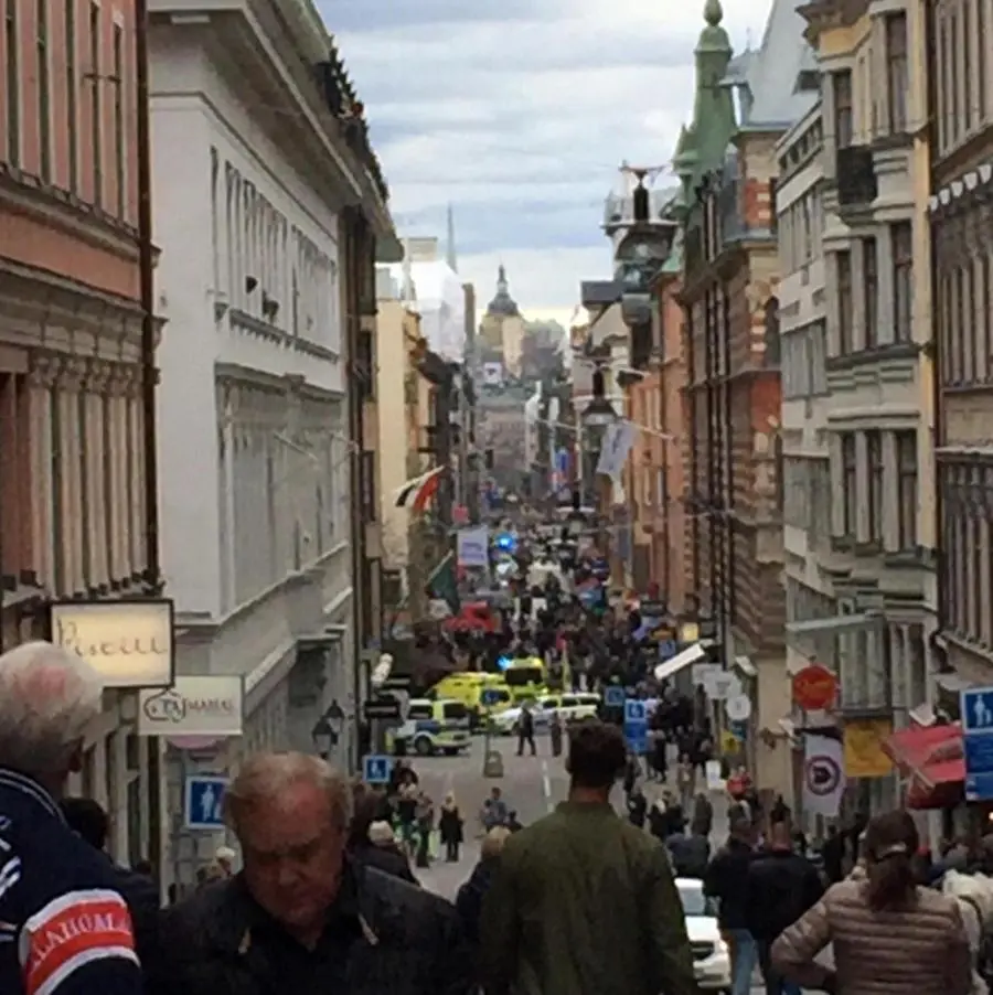 Stoccolma: camion sulla folla