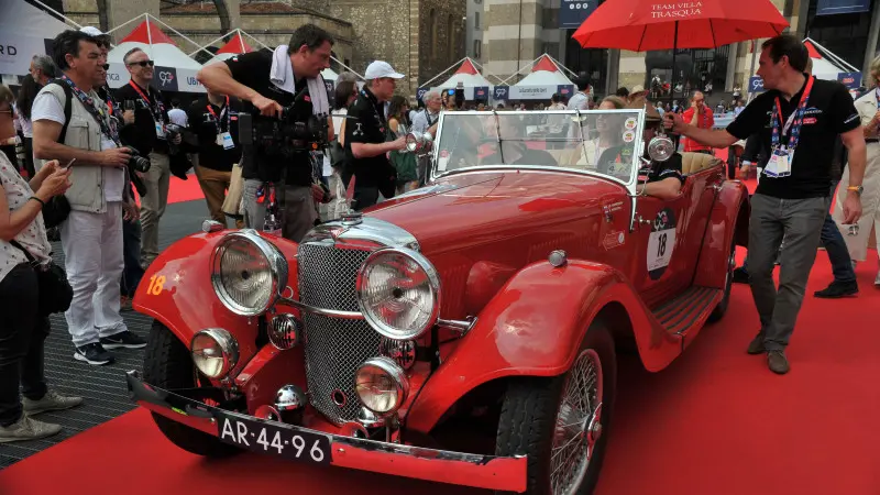 Il primo giorno della Mille Miglia