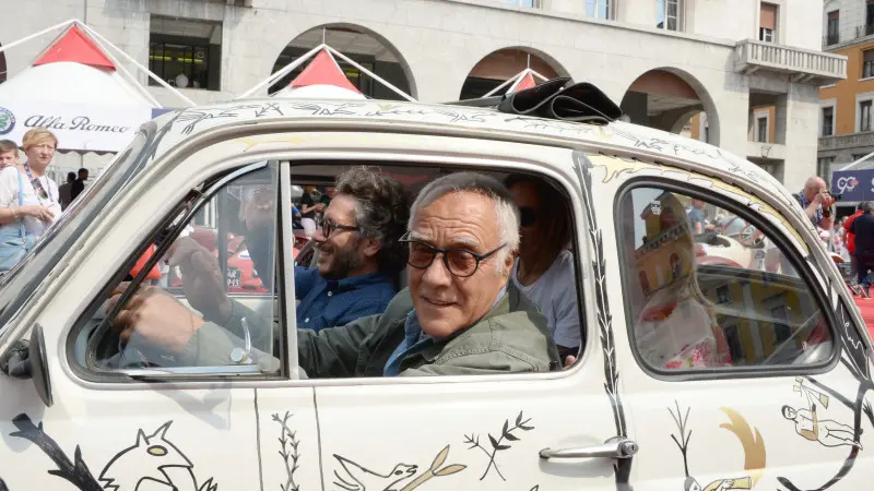 Mimmo Paladino alla Mille Miglia