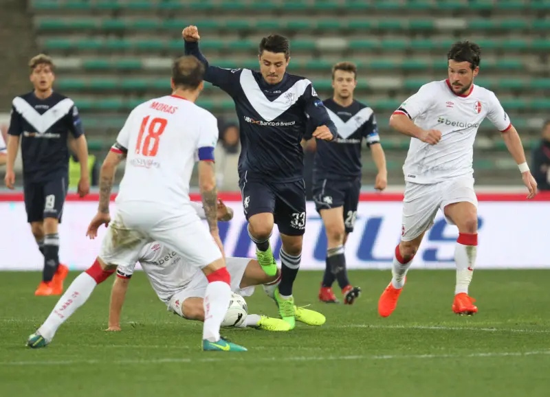 Bari-Brescia 2-0