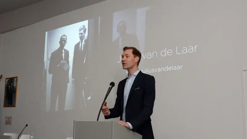 Julius Van de Laar nell'intervento all'Accademia Santa Giulia