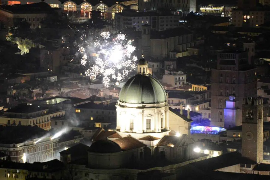 Fuochi d'artificio sulla città