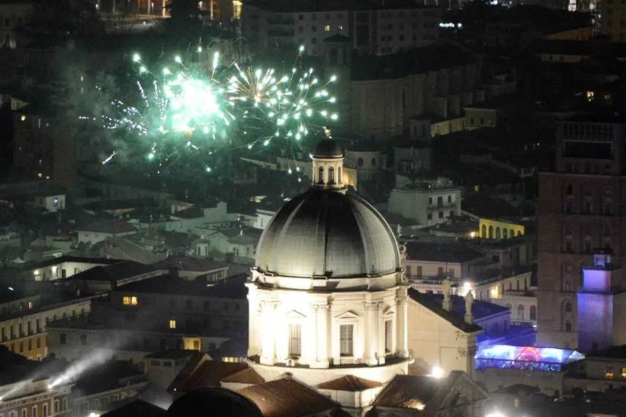 Fuochi d'artificio sulla città