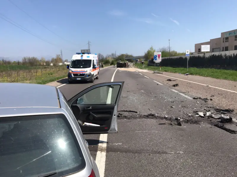 Schianto sulla 45 bis a Mazzano, traffico bloccato