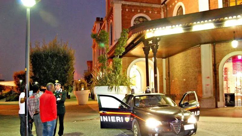 Carabinieri in stazione