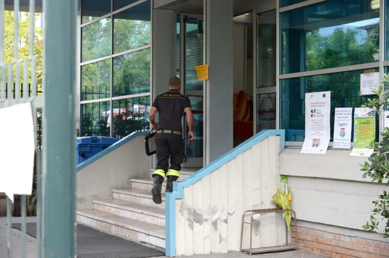 L'intervento alla scuola Ugolini