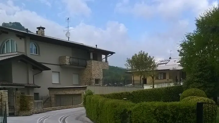 Le foto della grandinata caduta nel primo pomeriggio