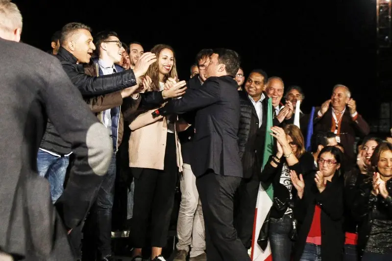 Matteo Renzi dopo la vittoria alle Primarie del Pd