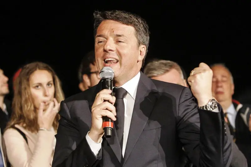 Matteo Renzi dopo la vittoria alle Primarie del Pd