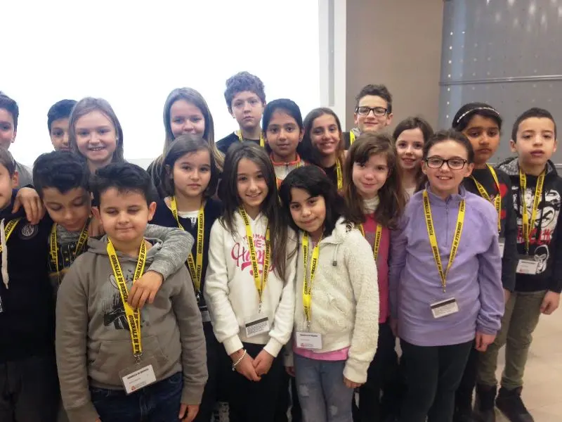 Gli alunni delle classi 5^ A e B della scuola Primaria Manzoni di Bedizzole
