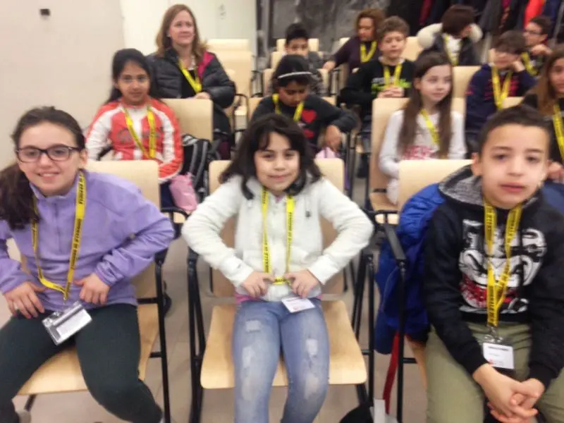 Gli alunni delle classi 5^ A e B della scuola Primaria Manzoni di Bedizzole