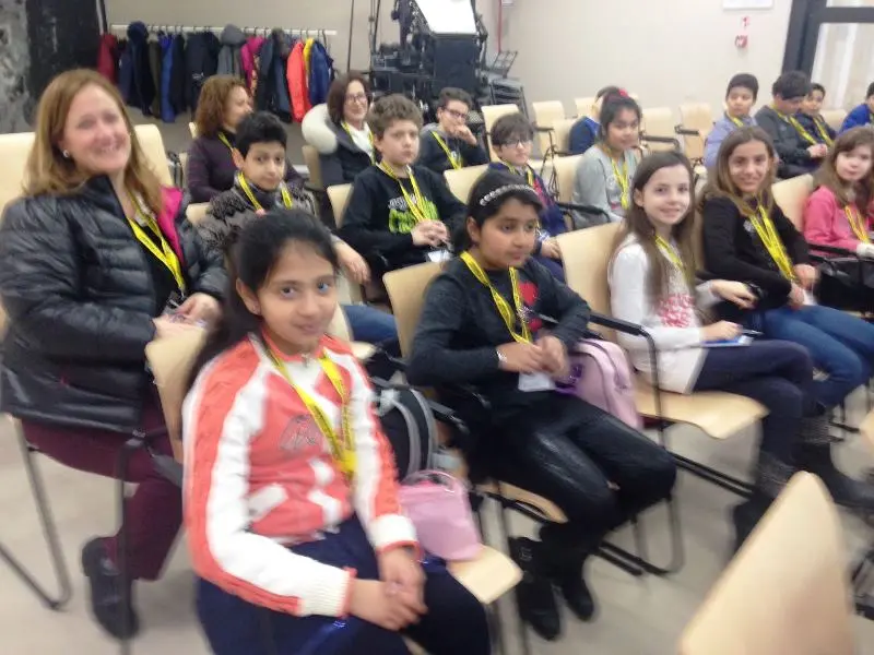 Gli alunni delle classi 5^ A e B della scuola Primaria Manzoni di Bedizzole