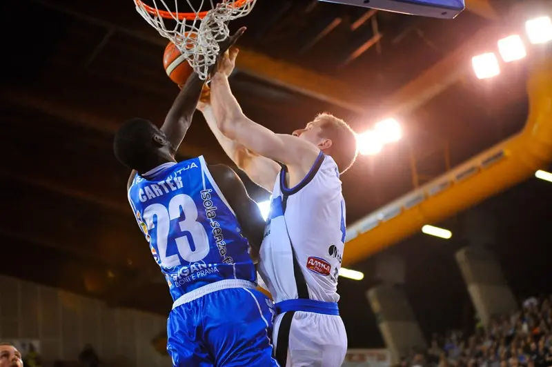 Germani Basket Brescia - Dinamo Sassari  56 - 48