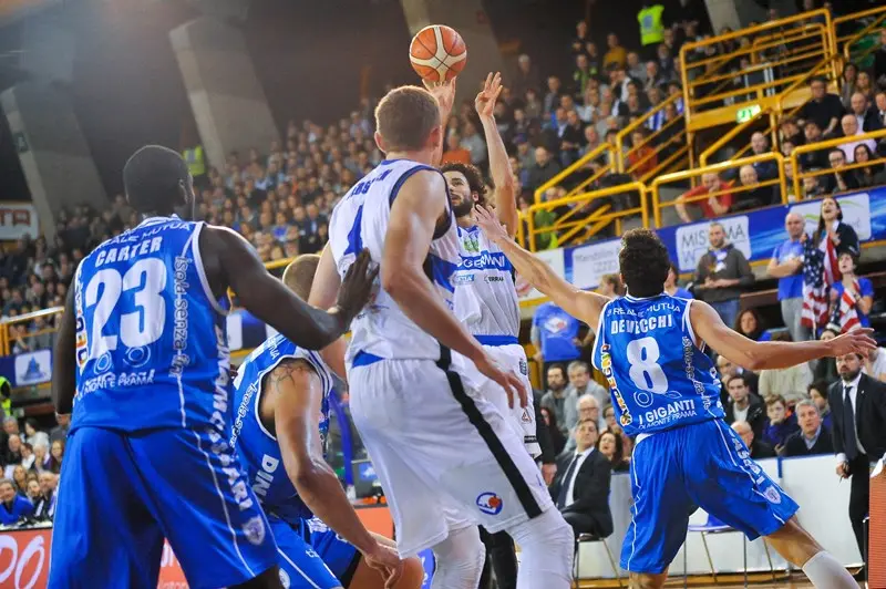 Germani Basket Brescia - Dinamo Sassari  56 - 48