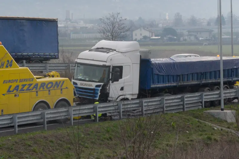 Brebemi, Tir contromano e caos allo svincolo