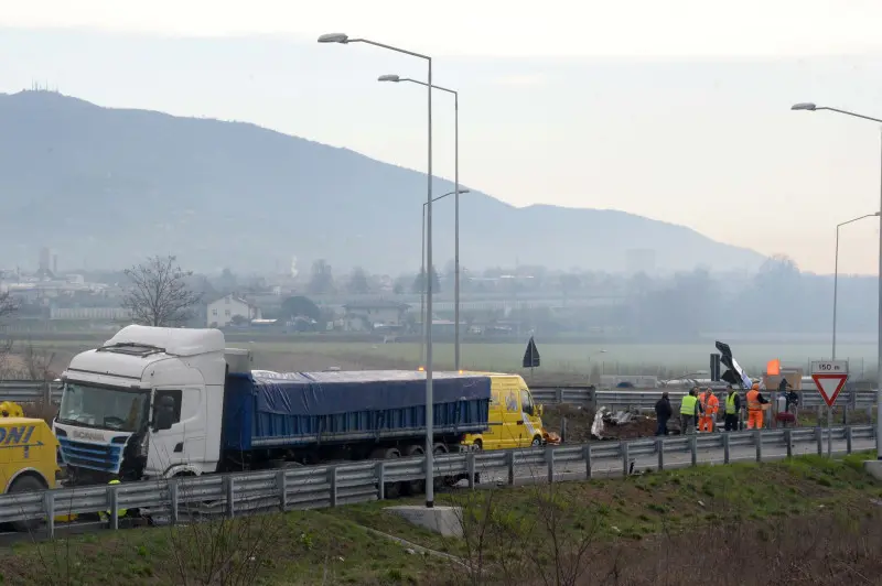 Brebemi, Tir contromano e caos allo svincolo