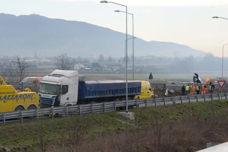 Brebemi, Tir contromano e caos allo svincolo