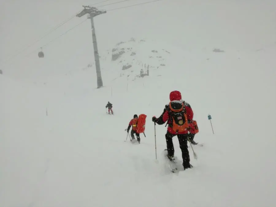 Soccorso in grotta via neve, formazione in quota