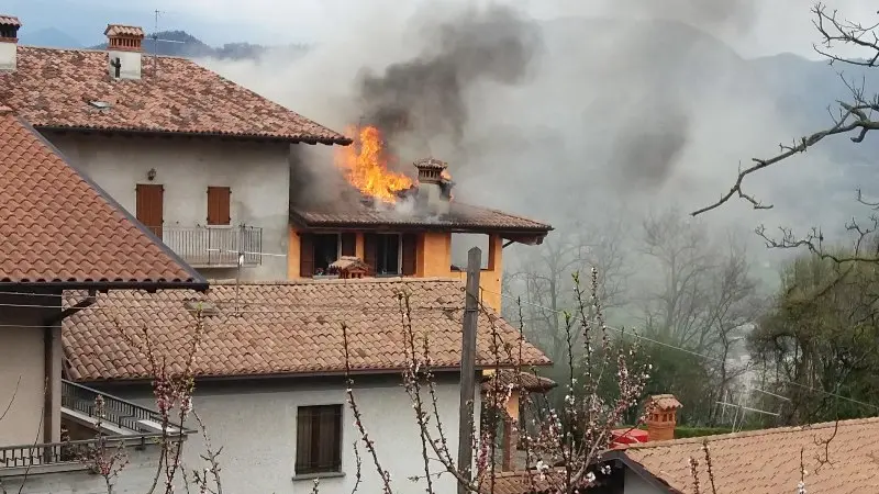 L'incendio ad Agnosine