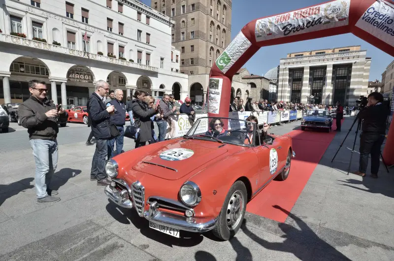 La partenza della 500miglia Touring