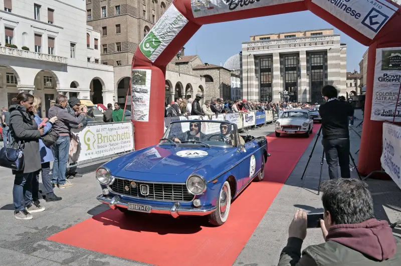 La partenza della 500miglia Touring